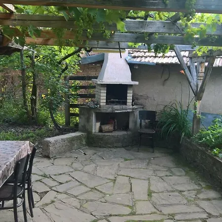 Baltova House Pensiune Medven