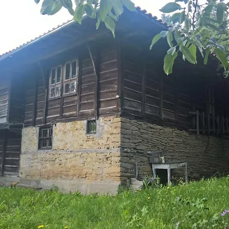 Baltova House *