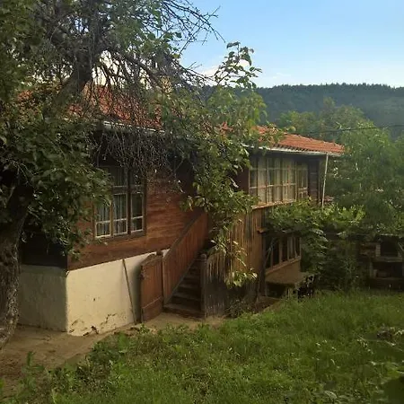Baltova House *